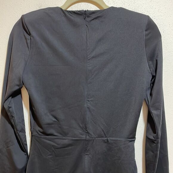 Superdown Revolve Martyna Deep V Black Ruffle Long Sleeve Mini Dress Size Medium - Picture 10 of 11